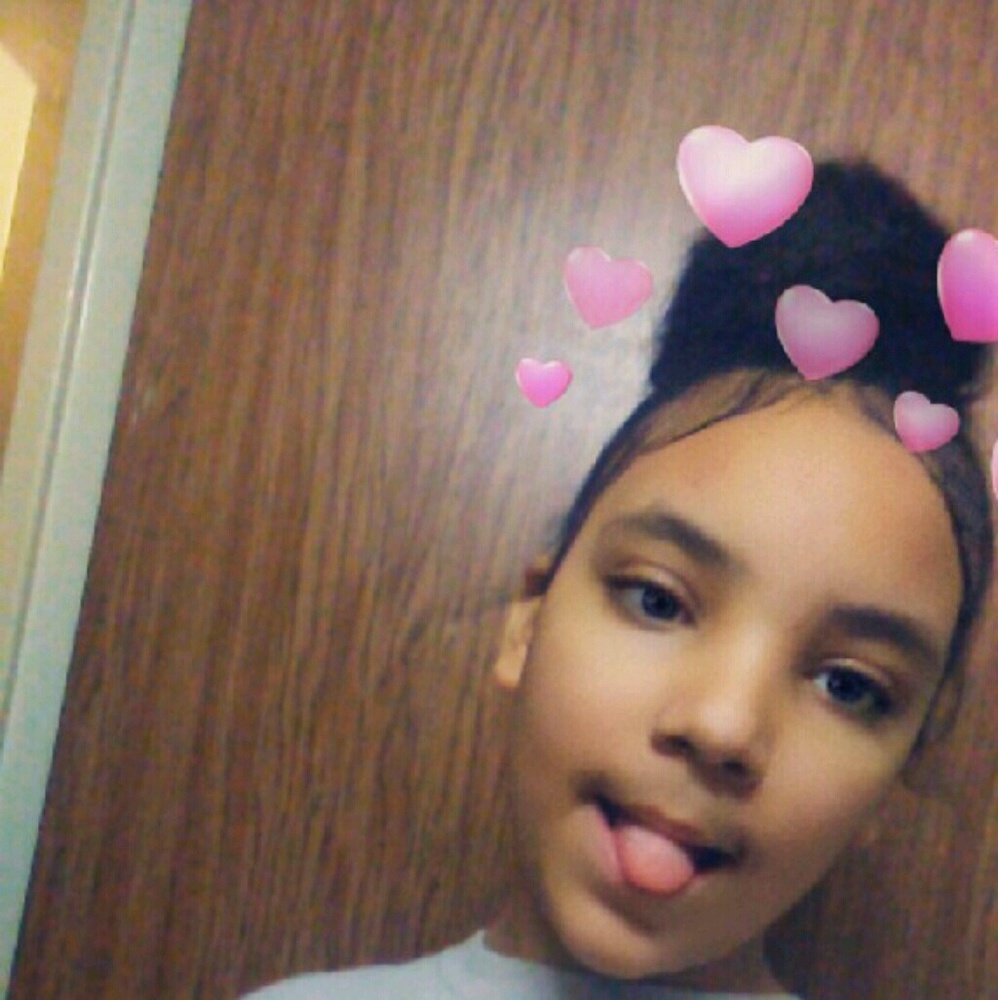 Meet your Posher, Dominique